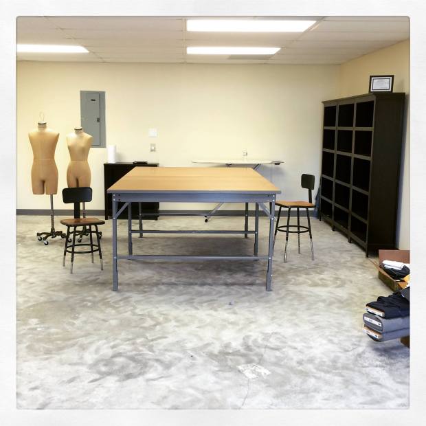 studio before table wp